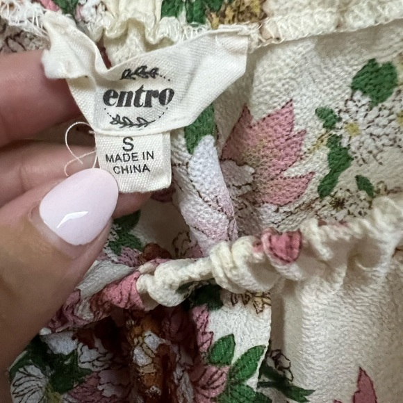 Entro Floral Blouse - Red and Cream - Picture 2 of 3